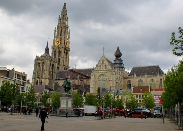 ベルギー ノートルダム大聖堂